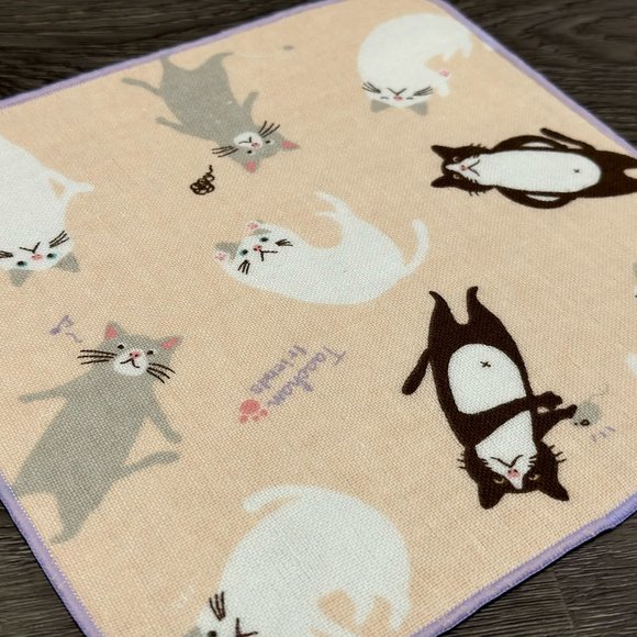 Kitten Cat Loves Move Japanese Handkerchief ❘ Hand Towel ❘ Face Towel (Pink) - Picture 2 of 5